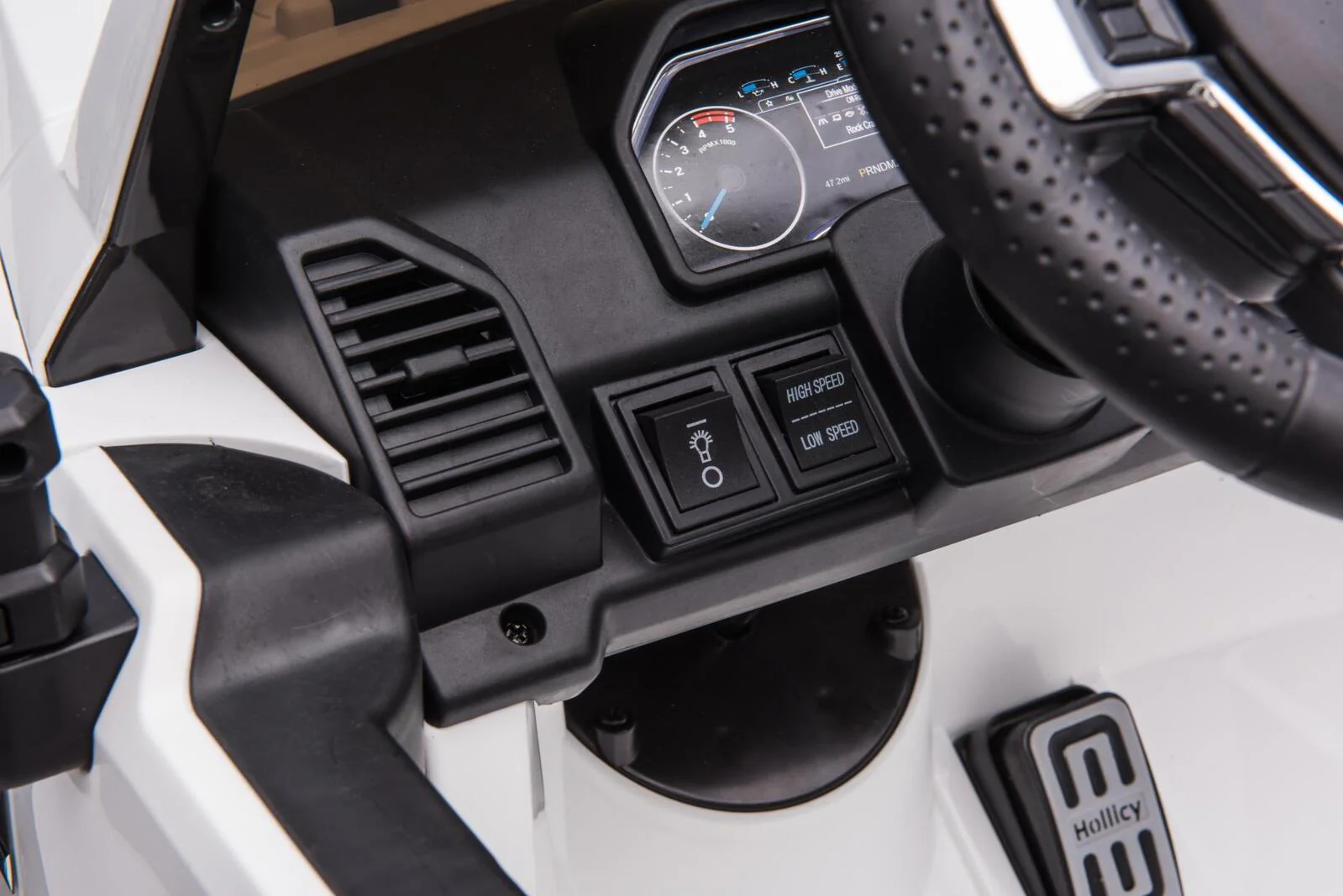 24v licensed Ford Super Duty 4x4 Ride On Car Black Pre-Order ETA 25th April 2026 - Image 10